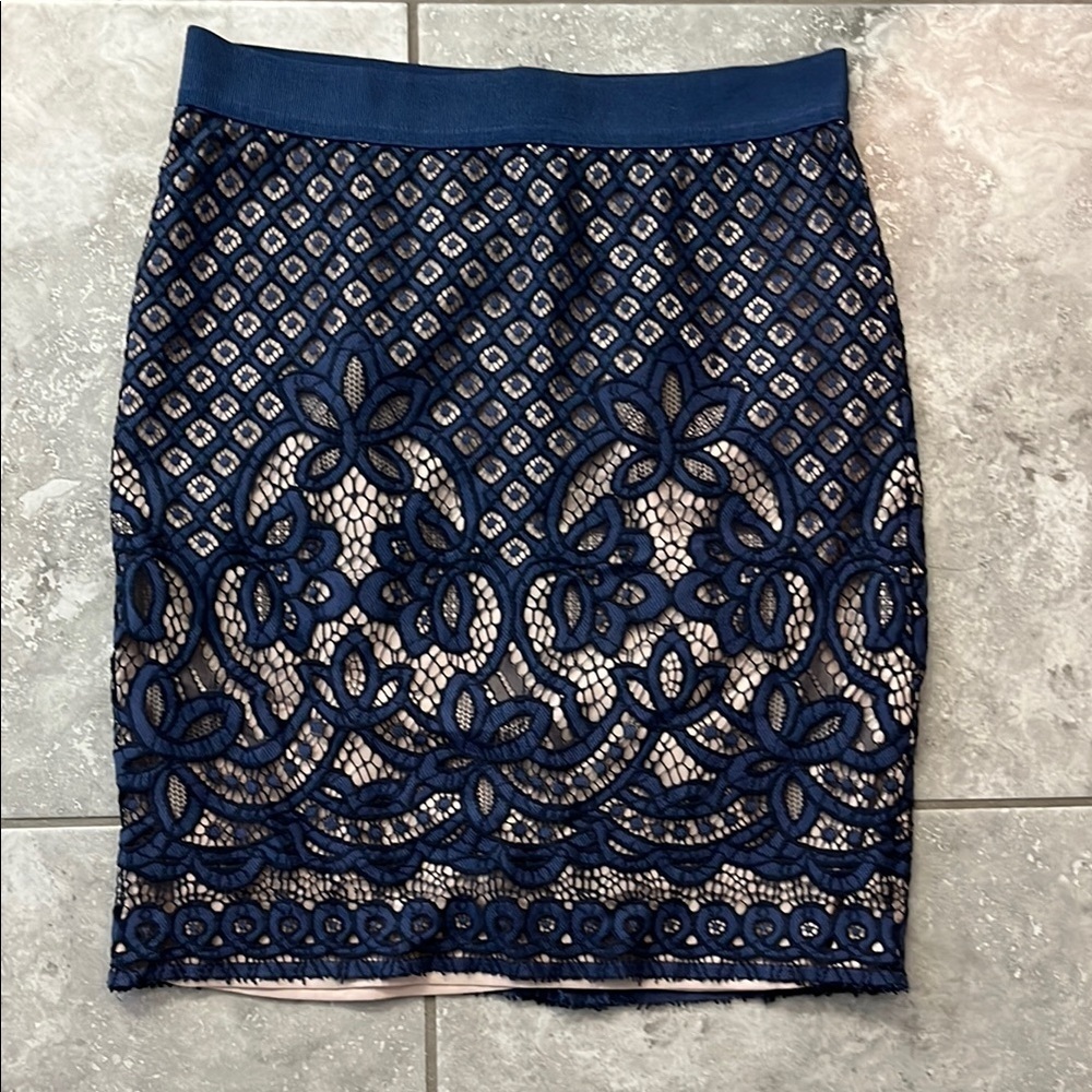 Elegant Navy Lace Skirt - Picture 2 of 5
